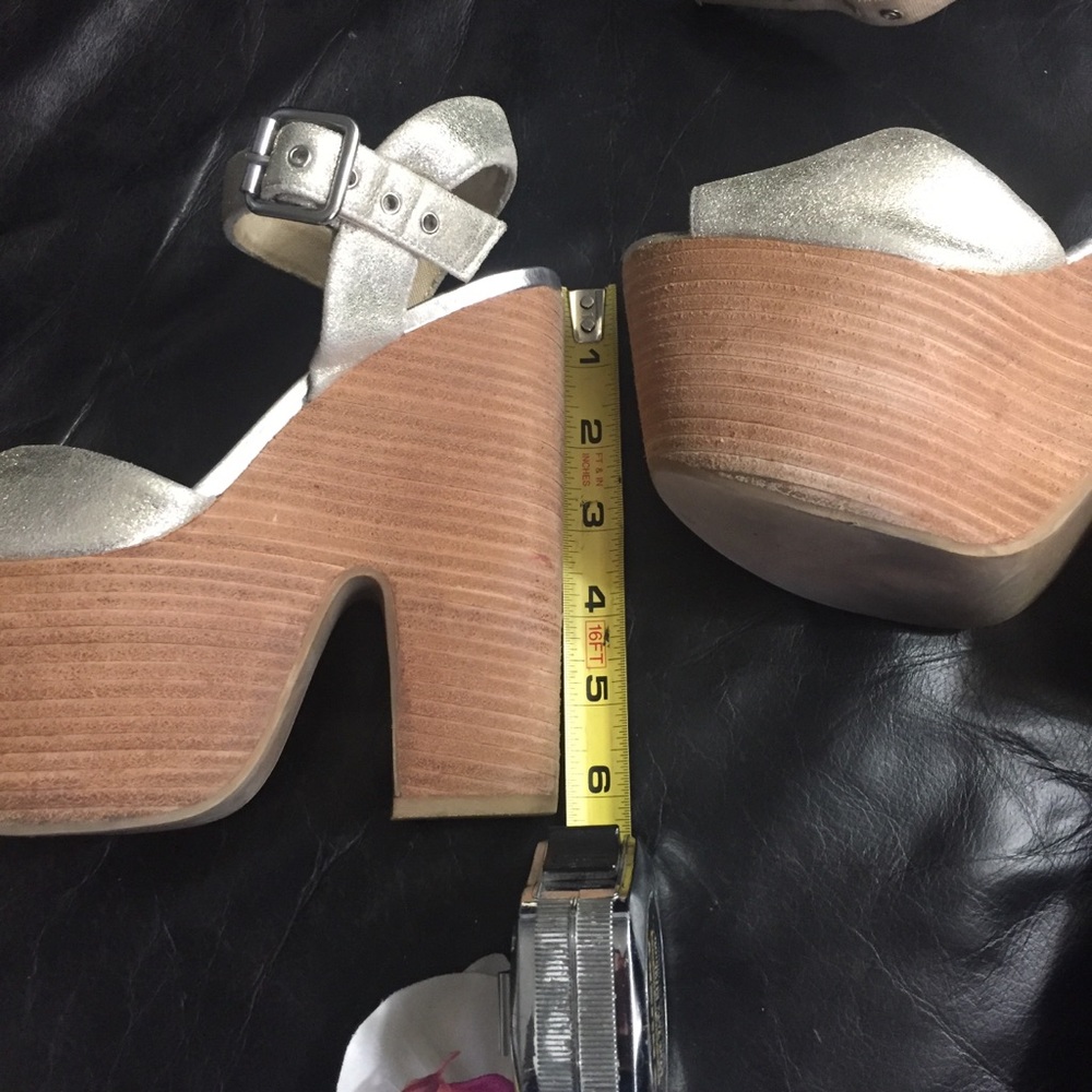 👠 Steve Madden Gold Platforms 7 M Good Worn Cond.Leather Upper - Picture 3 of 7